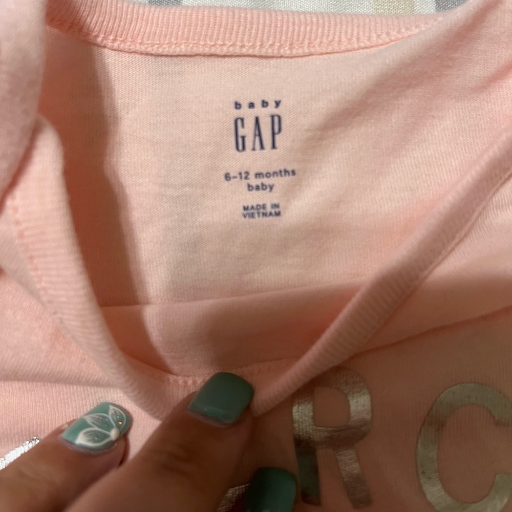 NWT Baby Gap Long Sleeve Onesie “Fierce Like Mommy” - Picture 4 of 7